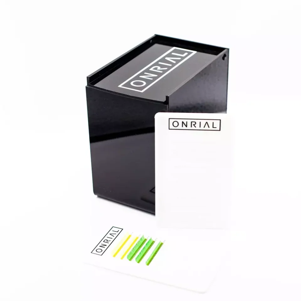 Фірмовий лашбокс із чорного глянцевого акрилу  планшетки  8*13 - Lashbox-8-13-scaled